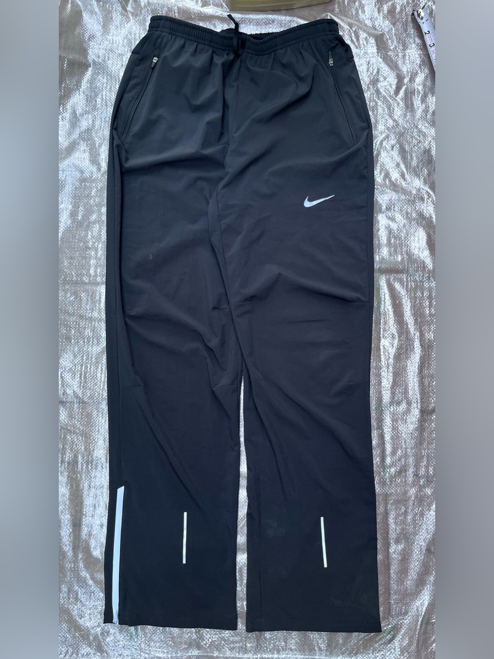 Nike Reflective men’s Track pants sz Medium black
